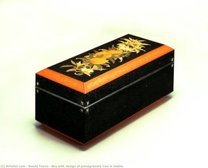 Box With Design Of Pomegranate Tree In Makie. — Bundo Tenno