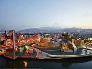 Guggenheim Museum Bilbao — Frank Gehry