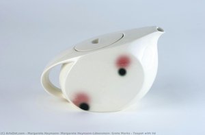Teapot With Lid — Margarete Heymann