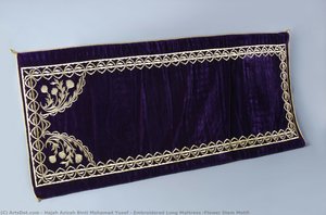 Embroidered Long Mattress (flower Stem Motif) — Hajah Azizah Binti Mohamad Yusof