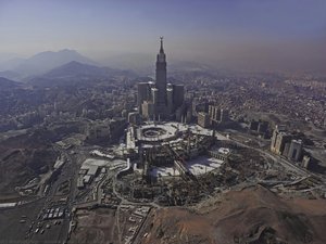 Metropolis — Ahmed Mater Eid Al-bassam