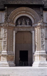 Bologna - Main Portal — Jacopo Della Quercia