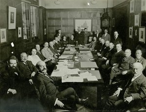 Meeting Of The Joint Distribution Committee, Felix M. Warburg’s Office — James Ricalton (1844–1929) / Underwood & Underwood (ed. Elmer U.: 1859–1947 A. Bert Elias U.: 1862–1943)
