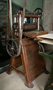 Laminatoio Per Pasta (pastificio Imola) — Niccolò Di Giacomo Da Bologna