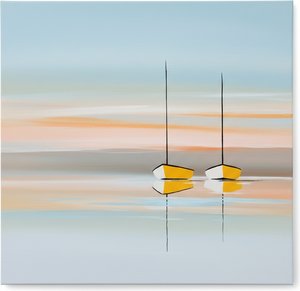 Ätherischer Horizont: Eine Singuläre Meditative Studie Von Stillen Segeln Und Nebligem Morgengrauen