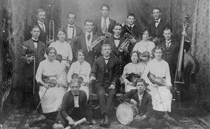 Musical Group, Maryborough, — John Bushnell