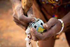 The Beaded Pouch — テッサ・バーリン