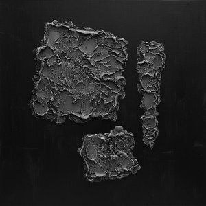 Fragmentos Monolíticos En Carboncillo: Un Estudio Singular De Sombra Y Textura Primordial