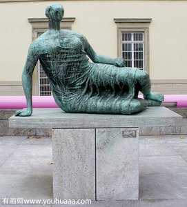 Die Liegende — Henry Moore