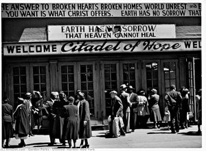 Untitled, Harlem, New York — Gordon Parks