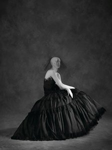 Robe De Style — Karl Otto Lagerfeld