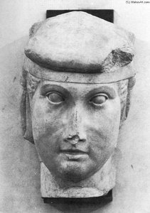 Head Of A Young Man — Arnolfo Di Cambio