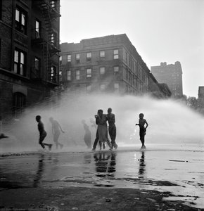 Untitled, Harlem, New York — Gordon Parks