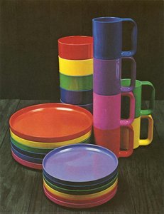 Heller Le Groupe Arc-en-ciel [vue De Face] — Massimo Vignelli, Vignelli Associates
