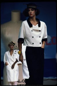 Runway Photograph Of Chloé, Spring/summer 1984 Collection — Karl Lagerfeld