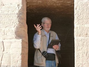 Professor Ockinga Within Tomb Of Harkhuf — Mag. Dr. Susanne Binder