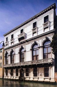 Ca' Dolfin In San Pantalon Façade — Domenico Rossi