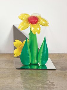 Inflatable Flower (tall Yellow) — Jeff Koons
