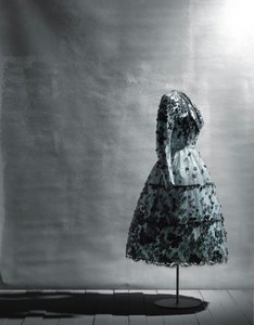 Mid-calf-length Dress Cut At Waistline — Kristobalas Balenciagas Eizagiris