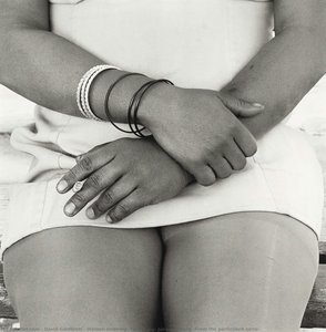 Женщина Курящая, Форсбург, Йоханнесбург (из Серии «детали») — David Goldblatt