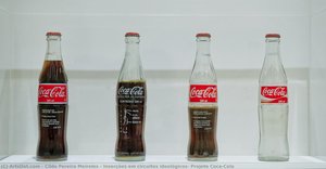 Inserções Em Circuitos Ideológicos: Projeto Coca-cola — Cildo Meireles