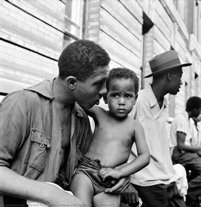 Red Jackson With Child, Harlem, New York — Gordon Parks