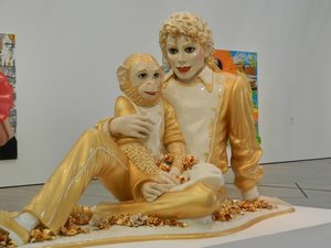 Michael Jackson And Bubbles — Jeff Koons