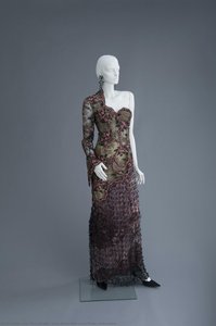 Lace Dress With Coral Flower Embroidery — هاني هوري