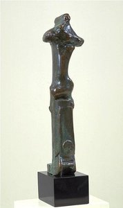 Aufrechte Motive, Modell Nr. 1 — Henry Moore