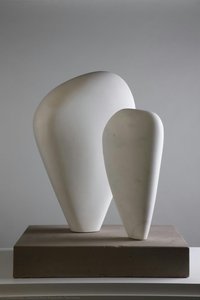 Kaksi Muotoa — Barbara Hepworth