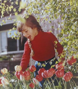 Girl Excited With Results Of Planted Bulbs — Karsh Of Ottawa