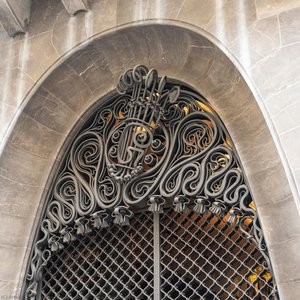 Palau Güell, Barcelona — Antoni Gaudí