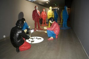 Cold War Aesthetic-people Killing Virus-carrying Inescts — Wang Guangyi