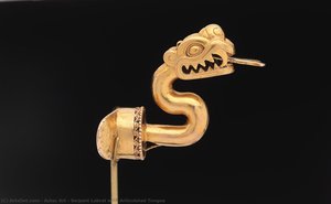 Serpent Labret S Pohybujúcim Sa Čiernym Jazykom — Aztécka Ríša