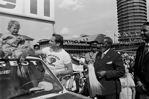 Timo Makinen & Henry Liddon — Mohamed Amin