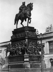 Equestrian Statue Of Frederick The Great — Christian Daniel Rauch