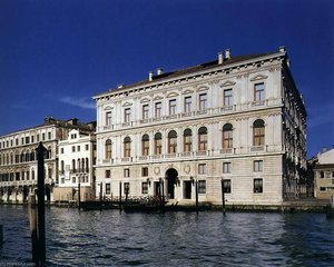 Palazzo Grassi Exterior View — Giorgio Massari