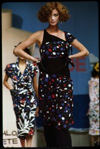 Runway Photograph Of Chloé, Spring/summer 1984 Collection — Karl Otto Lagerfeld