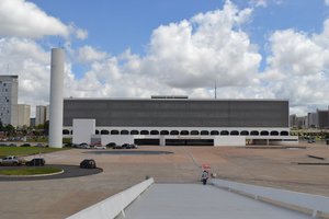 Biblioteca Nacional de Brasília Leonel de Moura Brizola