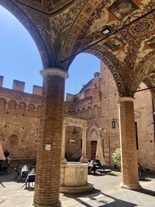Galleria Chigi Saracini