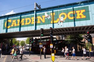 Borough of Camden v Londýne