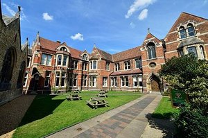 Cambridge Union Society